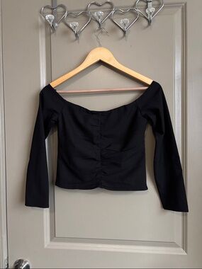 Abercrombie & Fitch Black Off-the-Shoulder Long Sleeve Crop Top